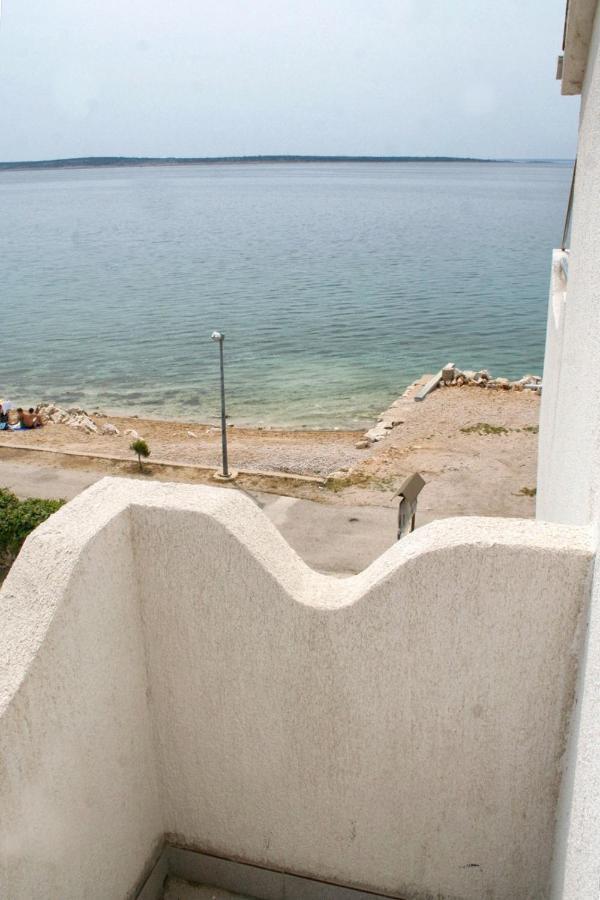 Apartments By The Sea Mandre, Pag - 4093 Колан Экстерьер фото