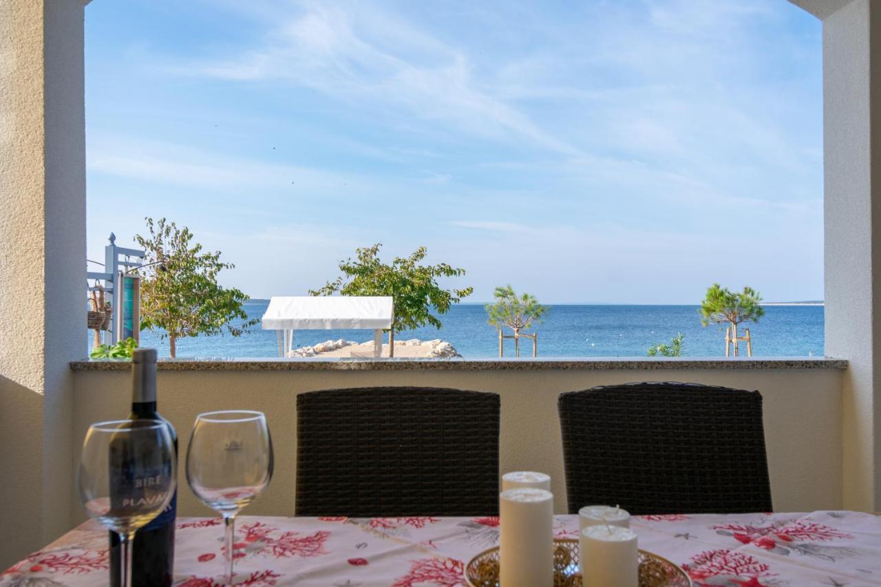Apartments By The Sea Mandre, Pag - 4093 Колан Экстерьер фото